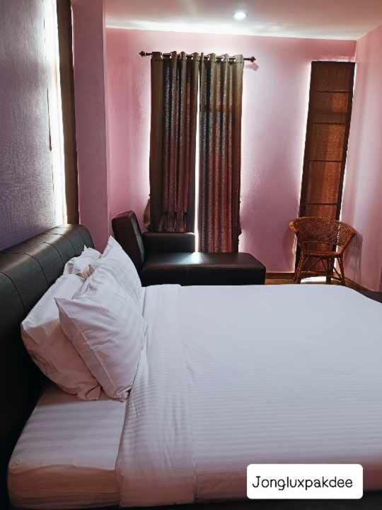 Bed and Breakfast Jong Lux Pak Dee Uttaradit Exteriér fotografie